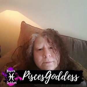 Meet your Posher, Deborah